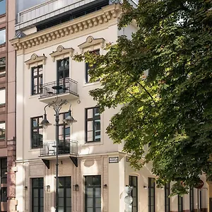 hotel-gin-budapest.inbudapesthotels.com/