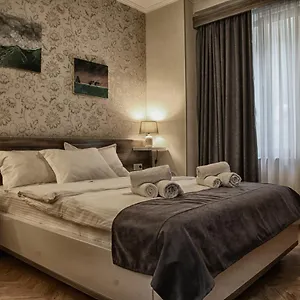 Four Brothers Otel Tiflis