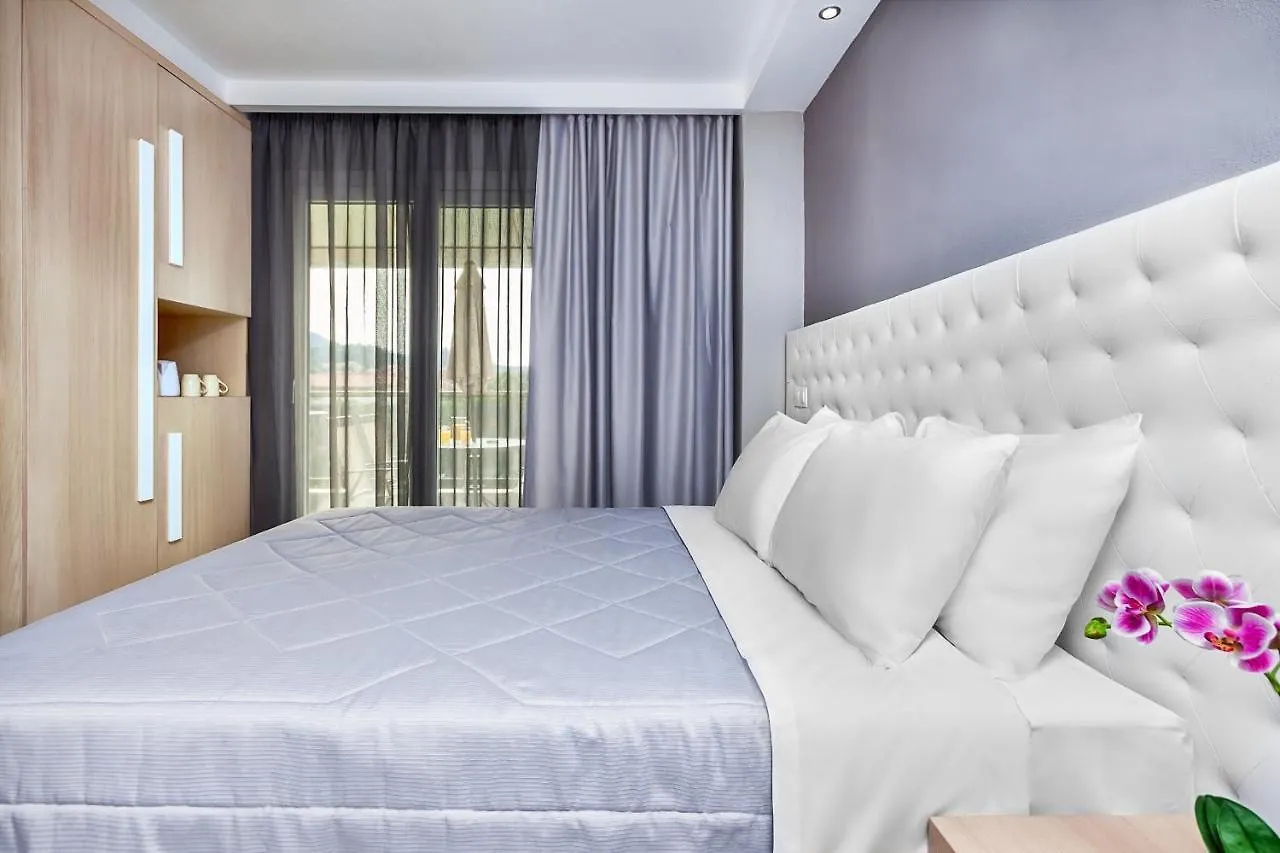 Anna Hotel Pefkochori Aparthotel