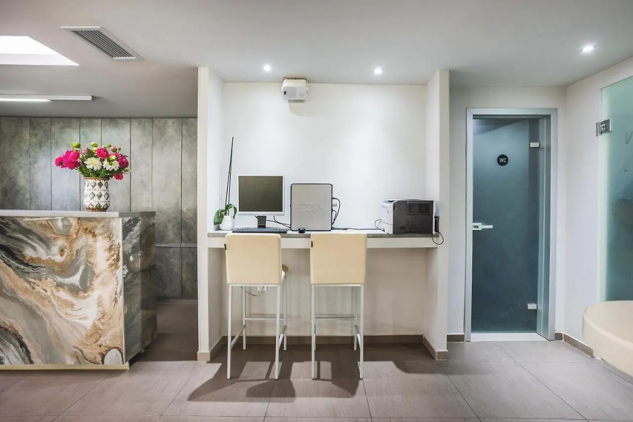 Anna Hotel Aparthotel